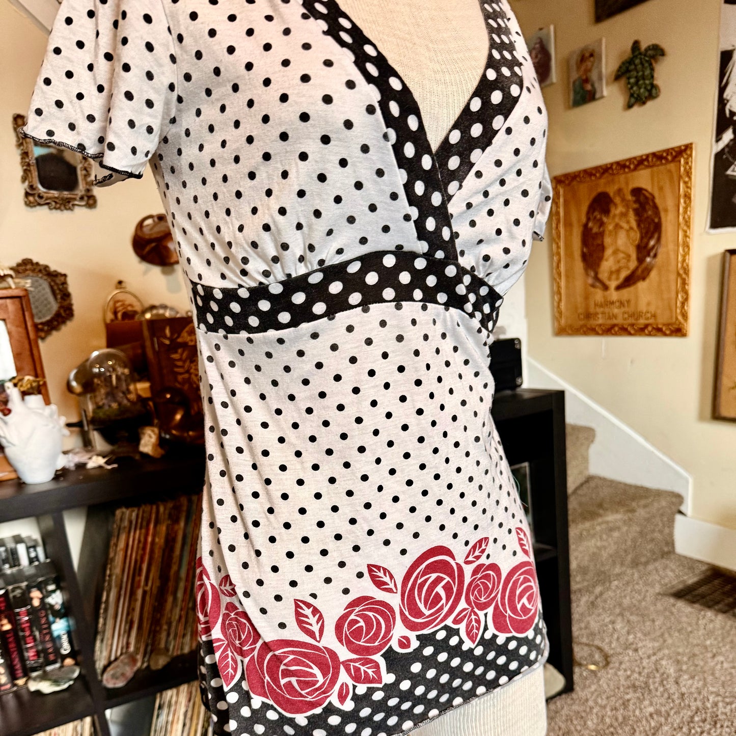 Vintage 2000s Y2K Grunge Babydoll Tee w/ Florals and Polka Dots