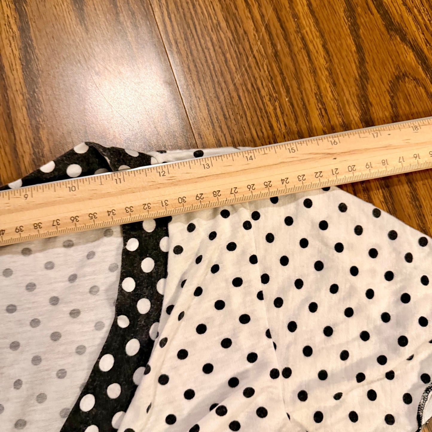 Vintage 2000s Y2K Grunge Babydoll Tee w/ Florals and Polka Dots