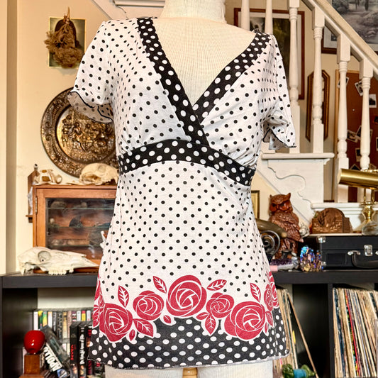 Vintage 2000s Y2K Grunge Babydoll Tee w/ Florals and Polka Dots