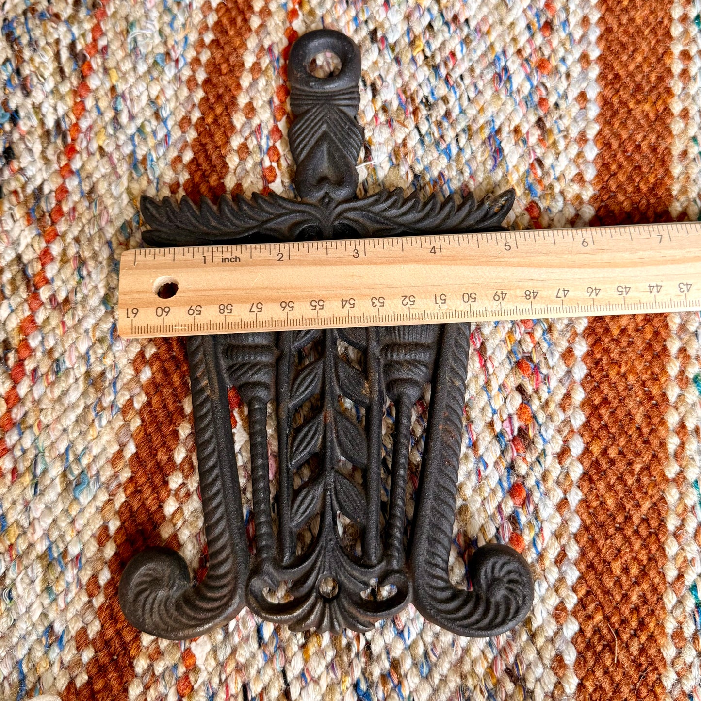 Vintage Wilton Cast Iron Broomstick Kitchen Trivet / Cauldron Stand