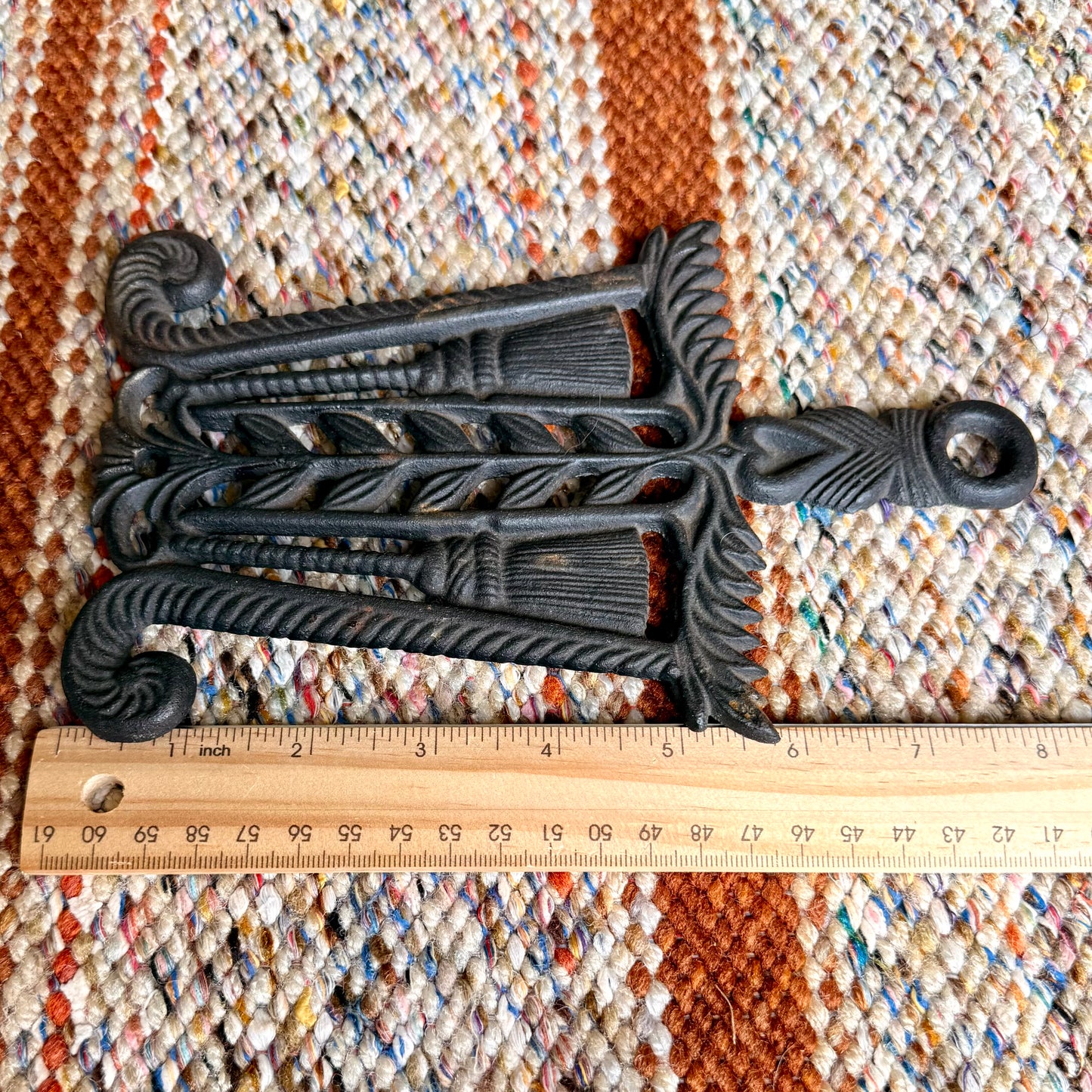 Vintage Wilton Cast Iron Broomstick Kitchen Trivet / Cauldron Stand