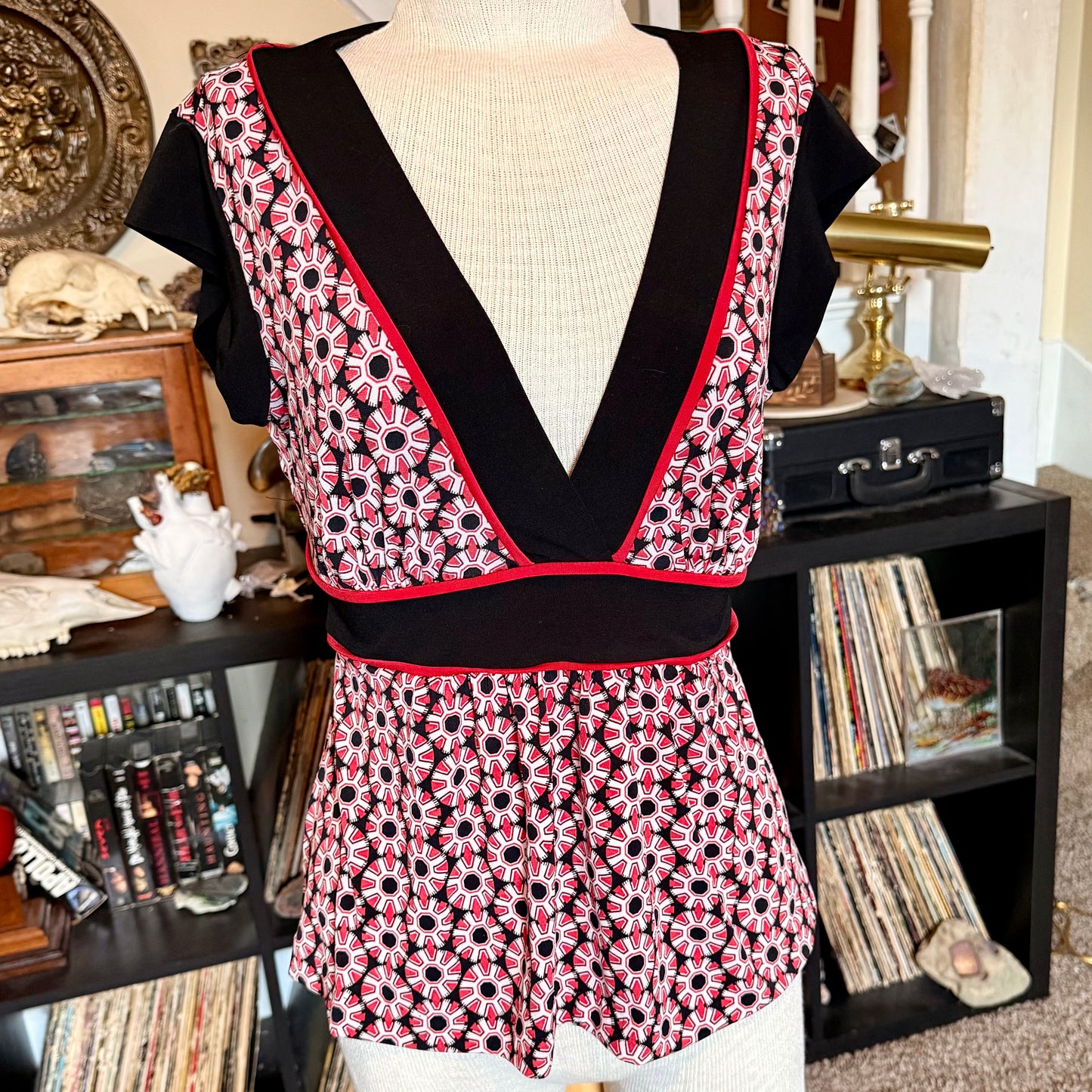 Vintage 2000s Y2K Patterned Speechless Tie Back Babydoll Top