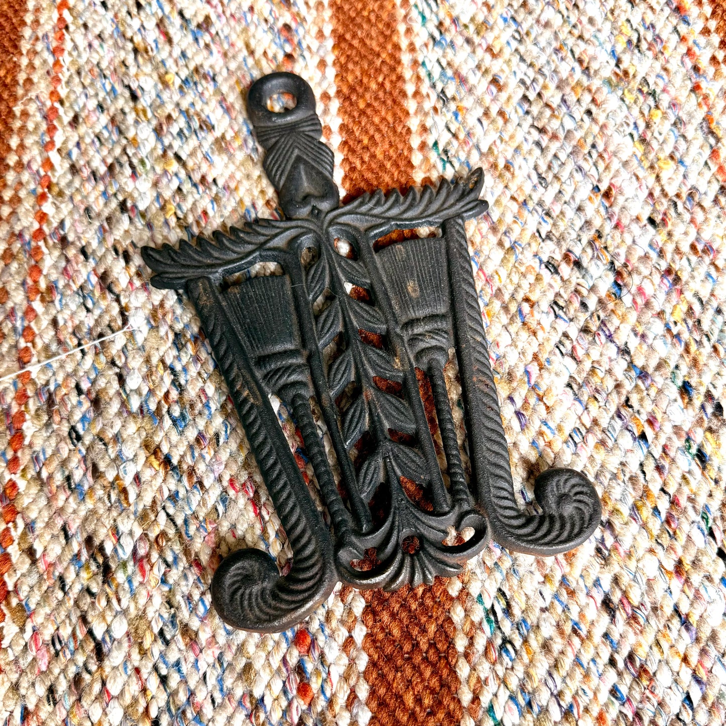 Vintage Wilton Cast Iron Broomstick Kitchen Trivet / Cauldron Stand