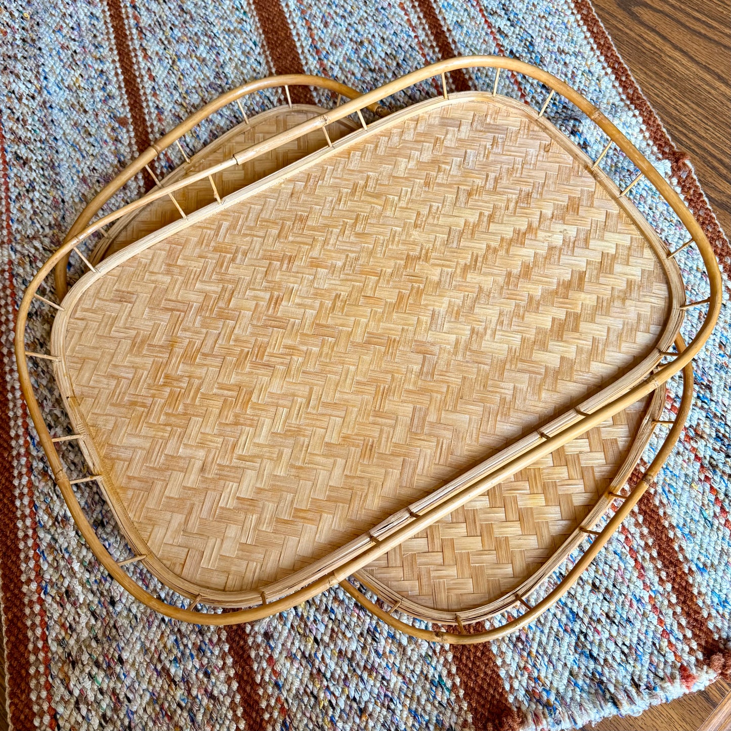 ONE - Vintage Mid-Century Modern Woven Bamboo Basket Serving / Trinket Tray