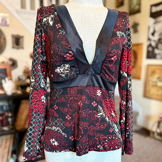 Vintage 90s / 2000s y2k Joe Boxer Bell Sleeved Baby Doll Top
