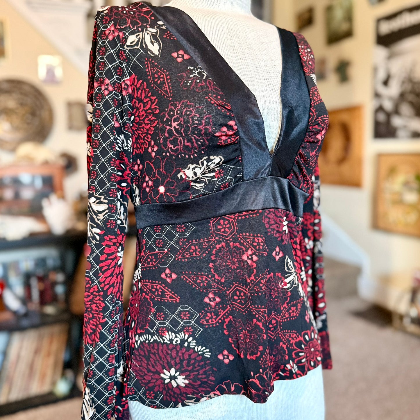 Vintage 90s / 2000s y2k Joe Boxer Bell Sleeved Baby Doll Top