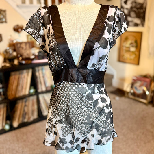 Vintage 90s / 2000s y2k Whimsygoth Fairycore Floral Baby Doll Top