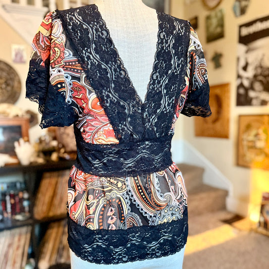 Vintage 90s / 2000s y2k Patterned Lace Button Up Baby Doll Top