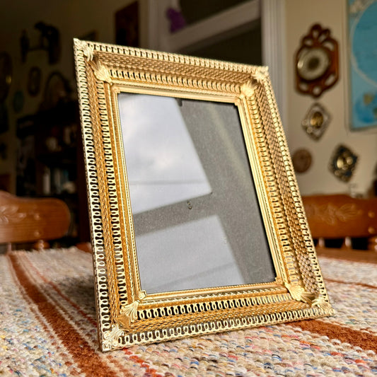Vintage Hollywood Regency Mid-Century Modern Gold Metal Ornate Picture Frame