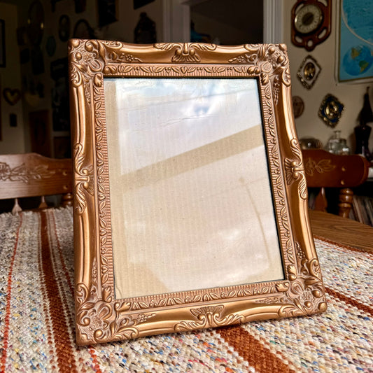 Vintage Ornate Hollywood Regency / Victorian Gold Resin Photo Frame - Wall Hanger and Stand