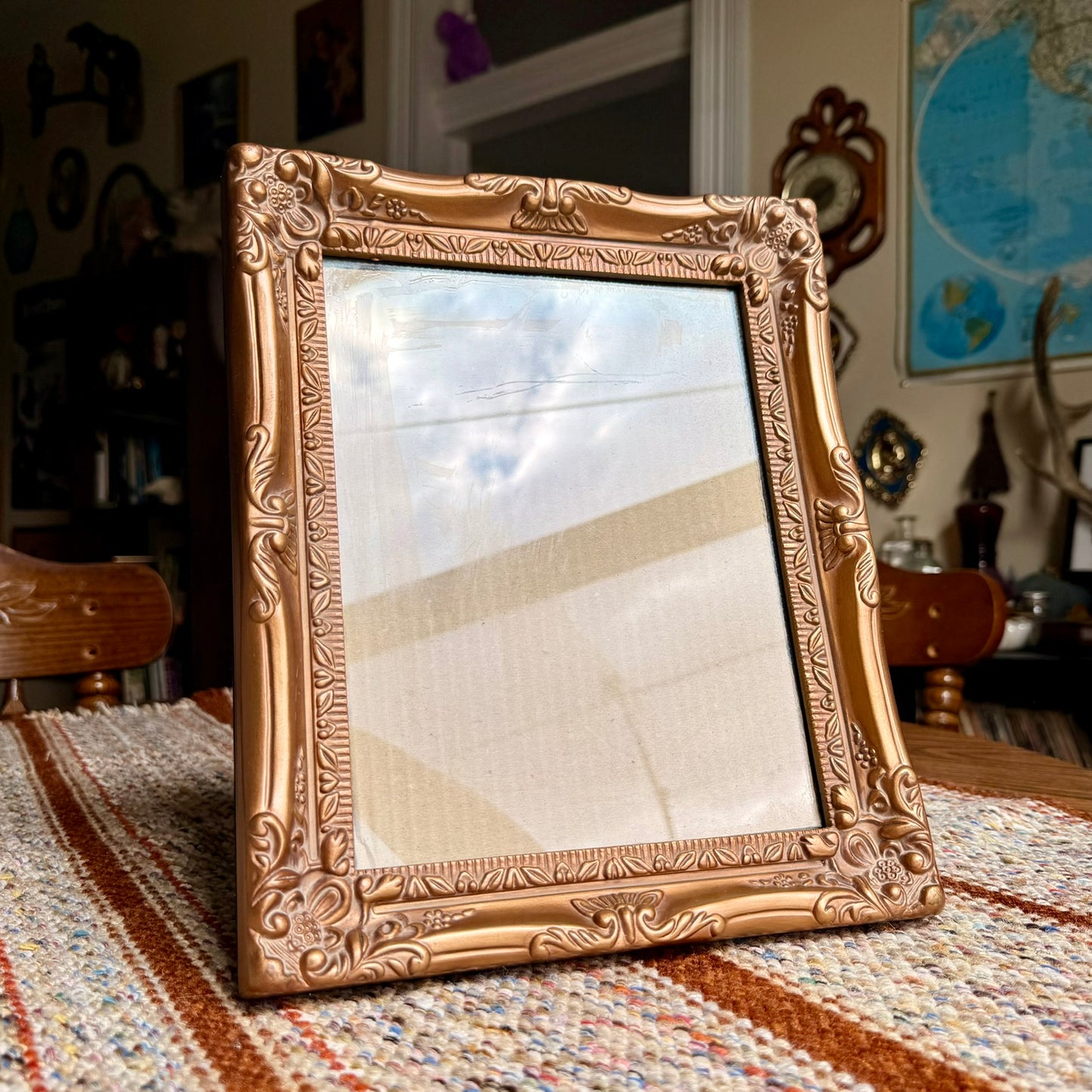 Vintage Ornate Hollywood Regency / Victorian Gold Resin Photo Frame - Wall Hanger and Stand