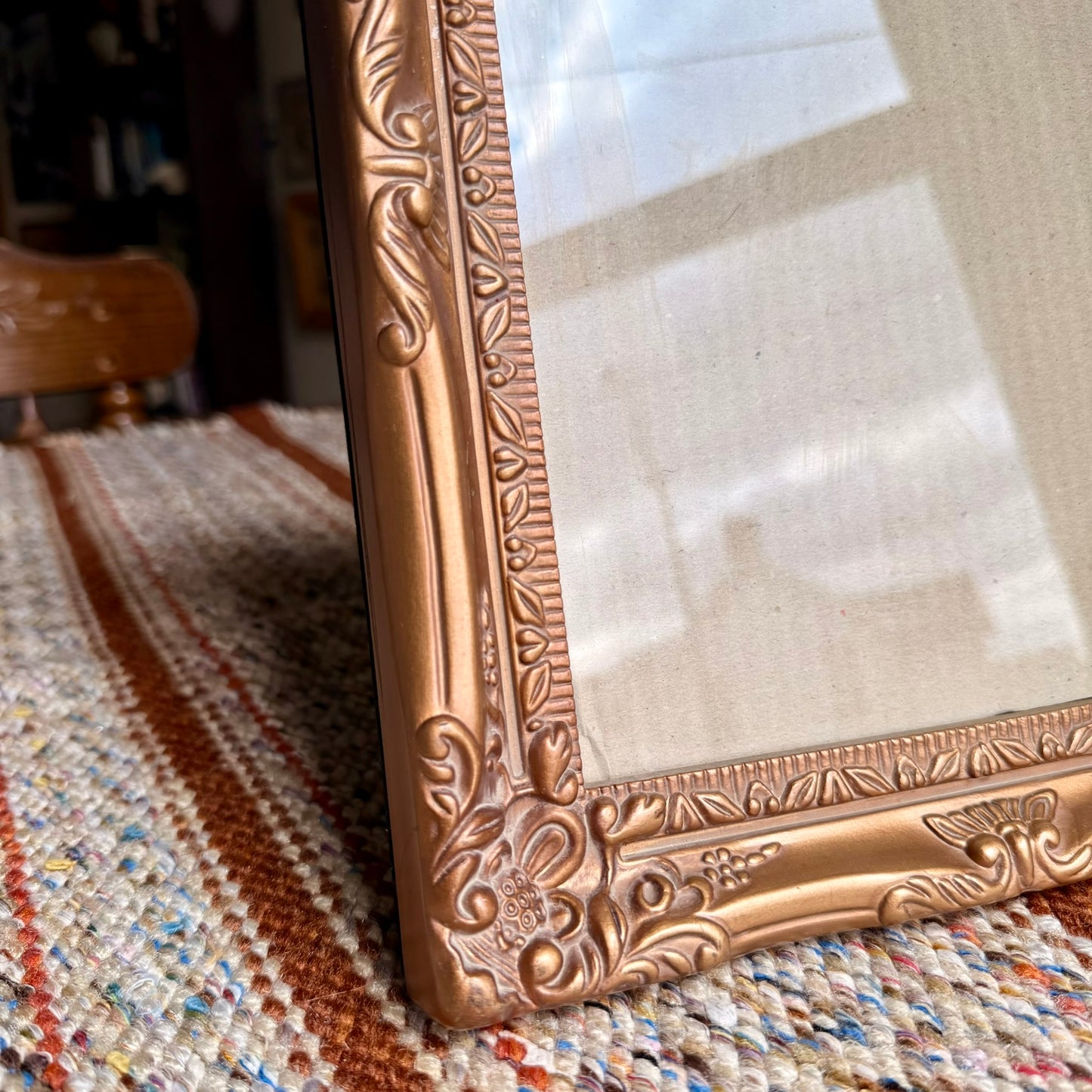 Vintage Ornate Hollywood Regency / Victorian Gold Resin Photo Frame - Wall Hanger and Stand