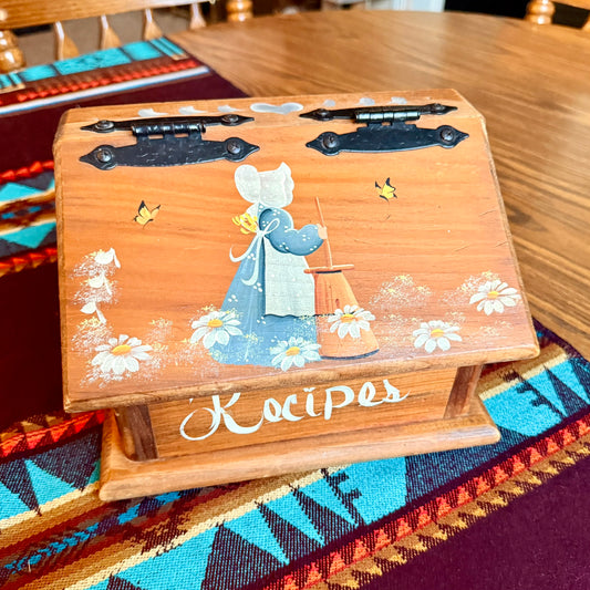 Vintage Amish Cottagecore Handmade Folk Art Solid Wood Recipe Box