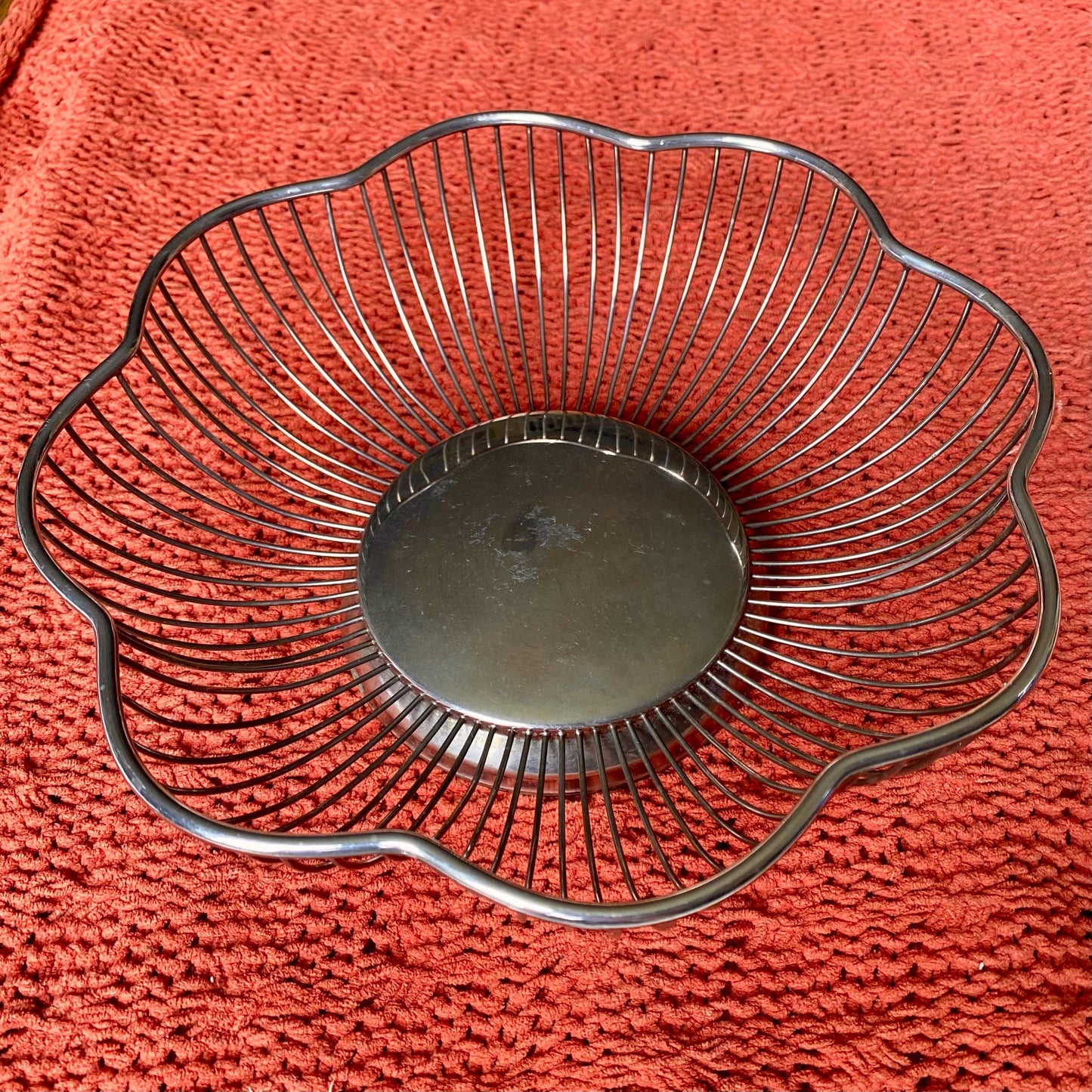 Vintage International Silver Company Silver Plated Flower Shaped Wire Basket
