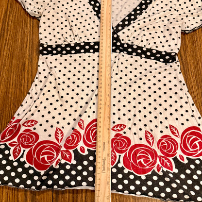 Vintage 2000s Y2K Grunge Babydoll Tee w/ Florals and Polka Dots