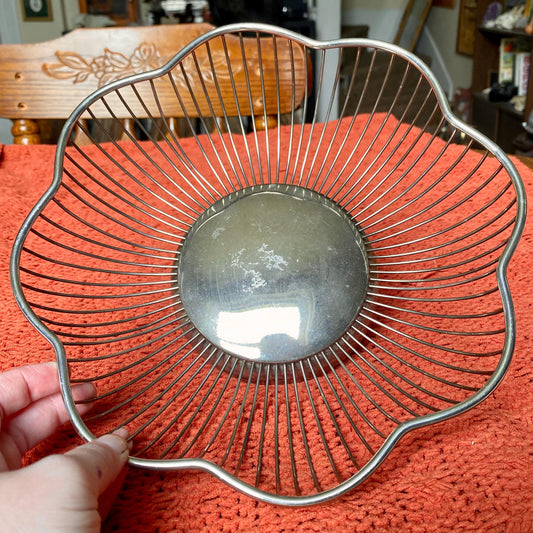 Vintage International Silver Company Silver Plated Flower Shaped Wire Basket