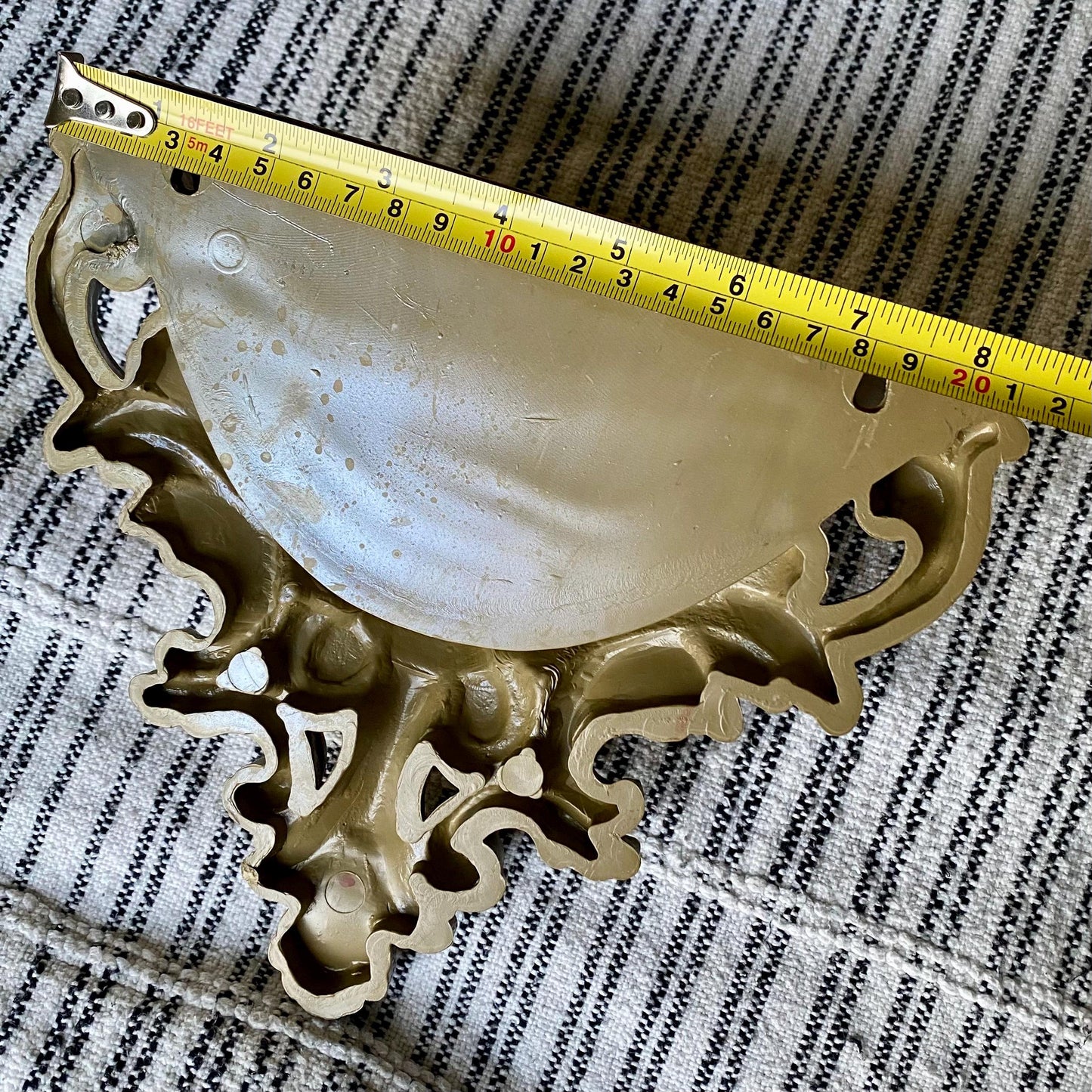 Vintage 1970's Ornate Acanthus Leaf Homco Golden Wall Pocket Planter