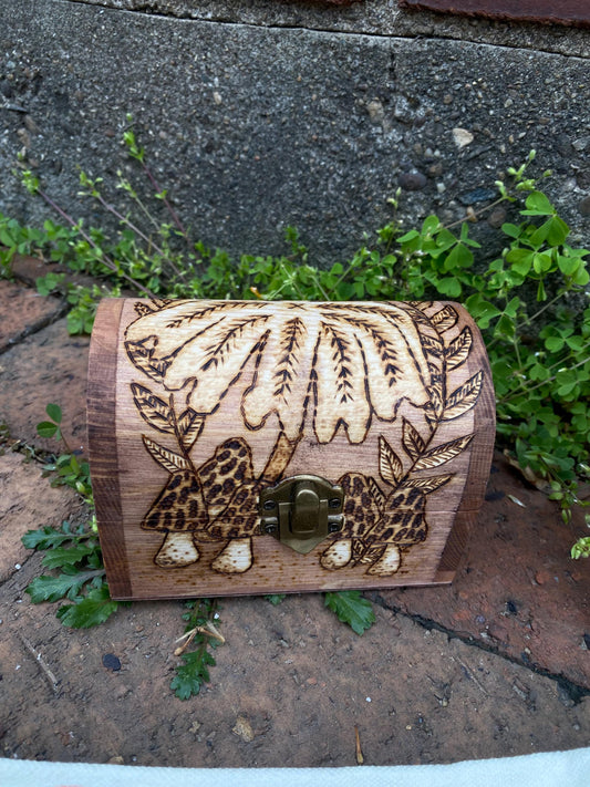 4.7x3.5x3.1” Mushroom Themed Woodburned Treasure Chest