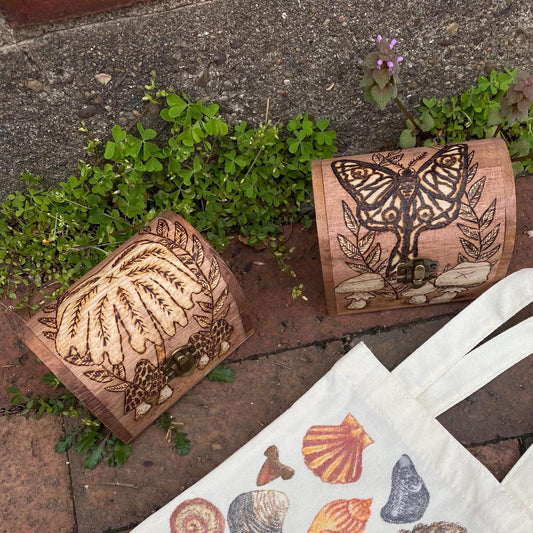 4.7x3.5x3.1” Mushroom Themed Woodburned Treasure Chest