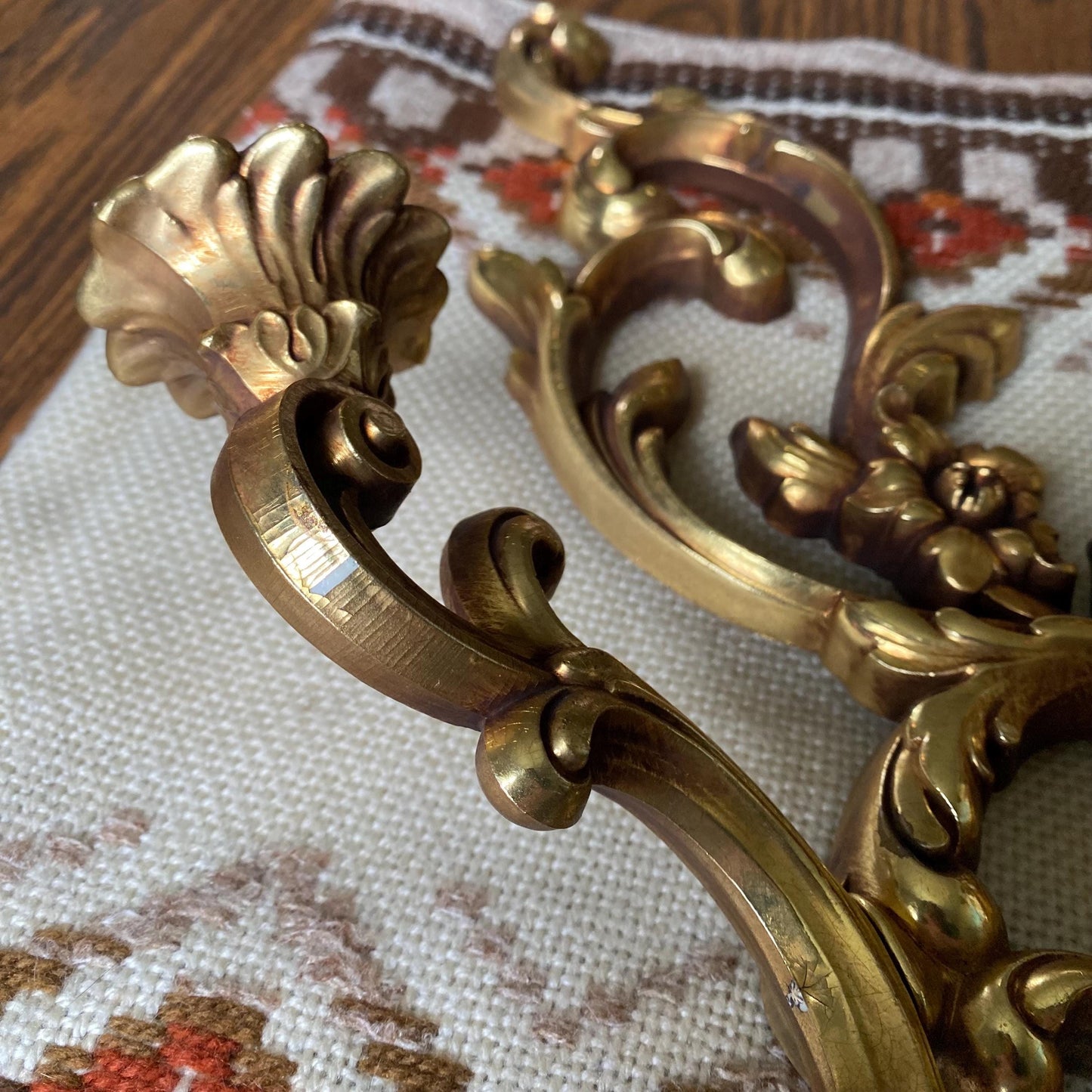 1959 Vintage Syroco Filigree Wall Sconce