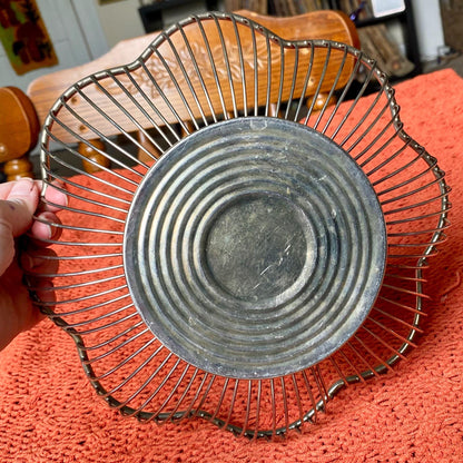 Vintage International Silver Company Silver Plated Flower Shaped Wire Basket