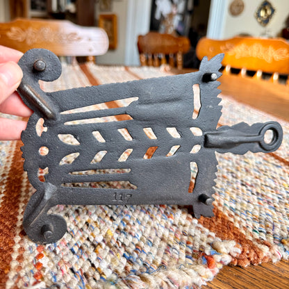 Vintage Wilton Cast Iron Broomstick Kitchen Trivet / Cauldron Stand