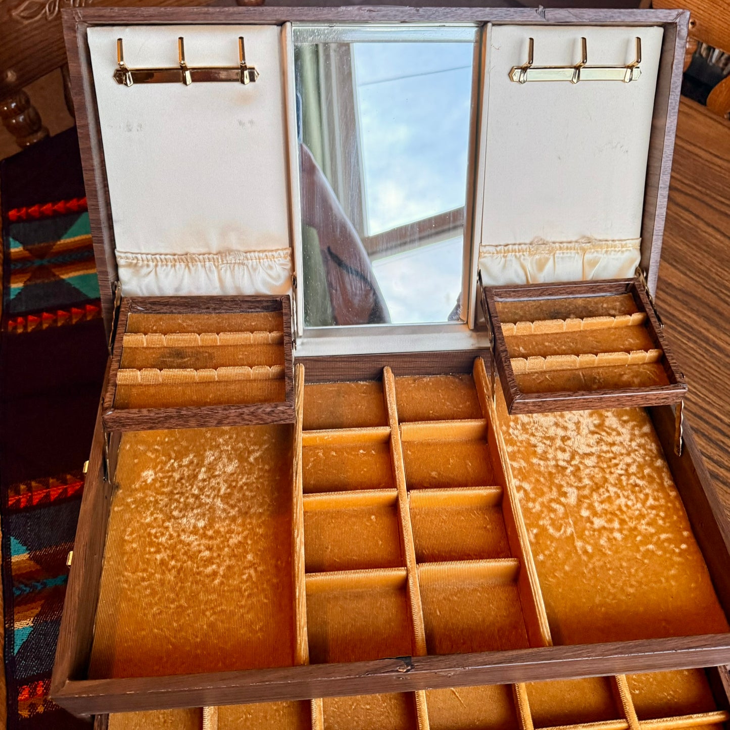 Vintage 1950’s Mele Style Jewelry Box Faux Wood Grain With Gold Velvet Lining