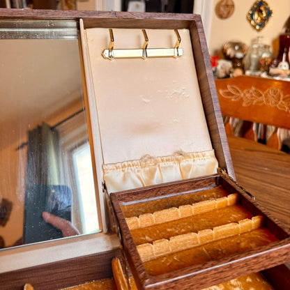 Vintage 1950’s Mele Style Jewelry Box Faux Wood Grain With Gold Velvet Lining