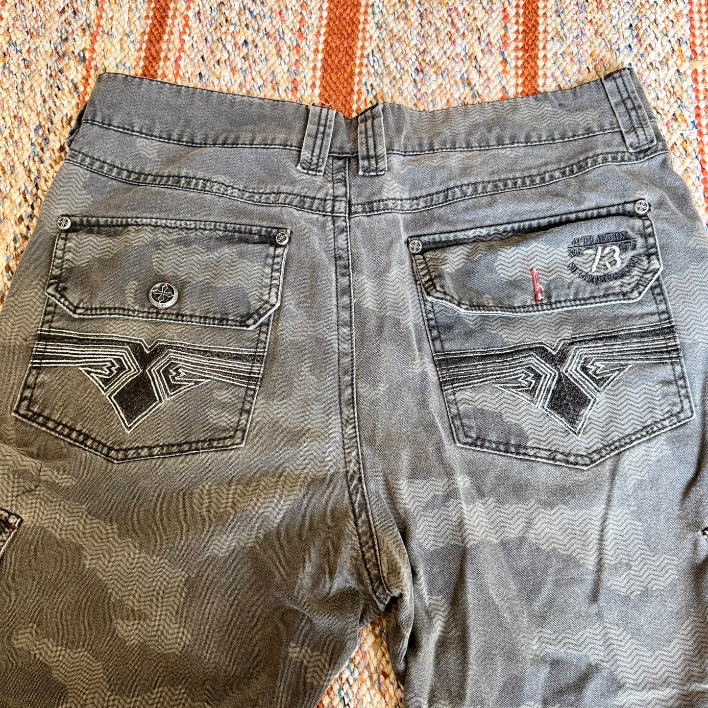 Vintage 90s / 2000s y2k Affliction Grunge Camo Cargo Shorts