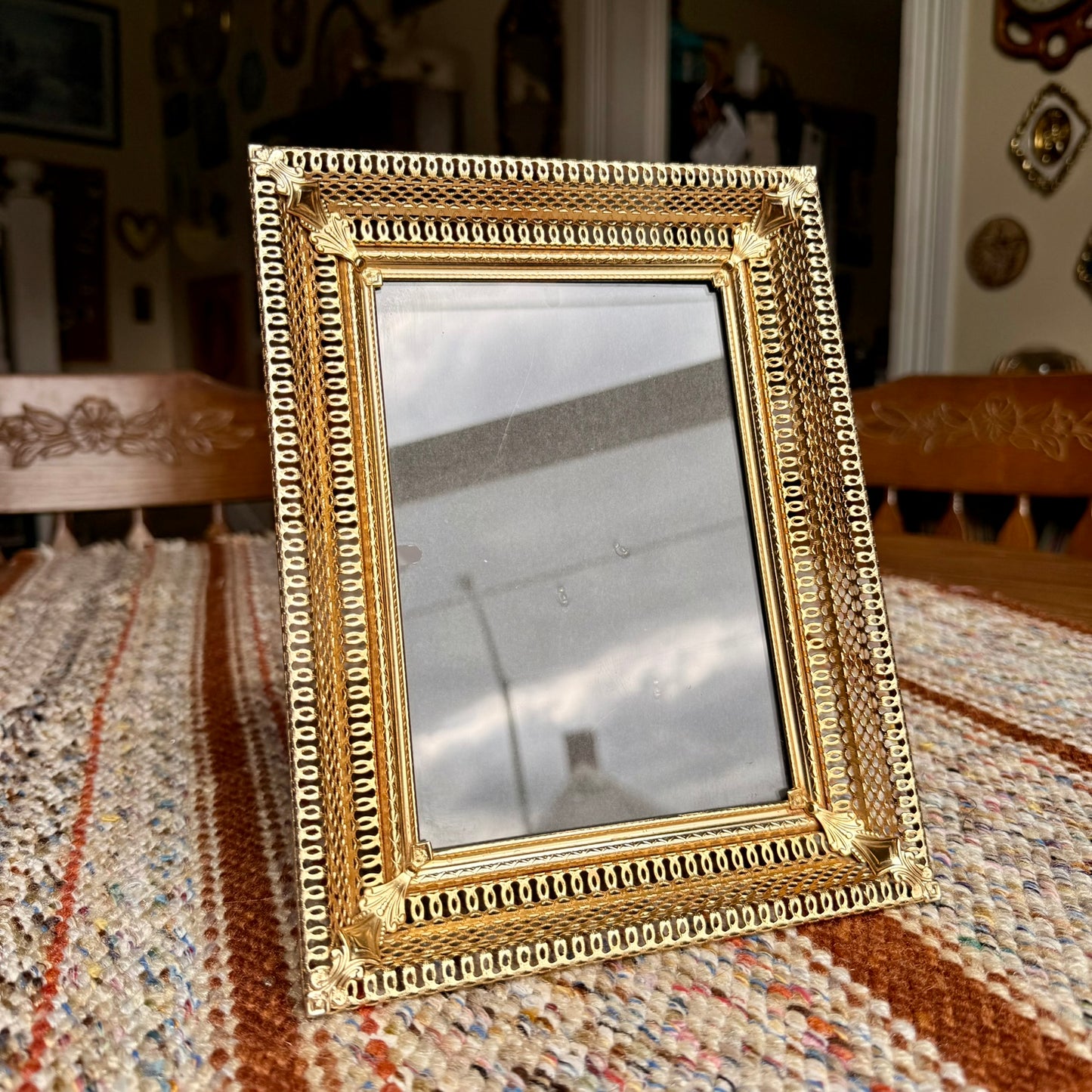 Vintage Hollywood Regency Mid-Century Modern Gold Metal Ornate Picture Frame