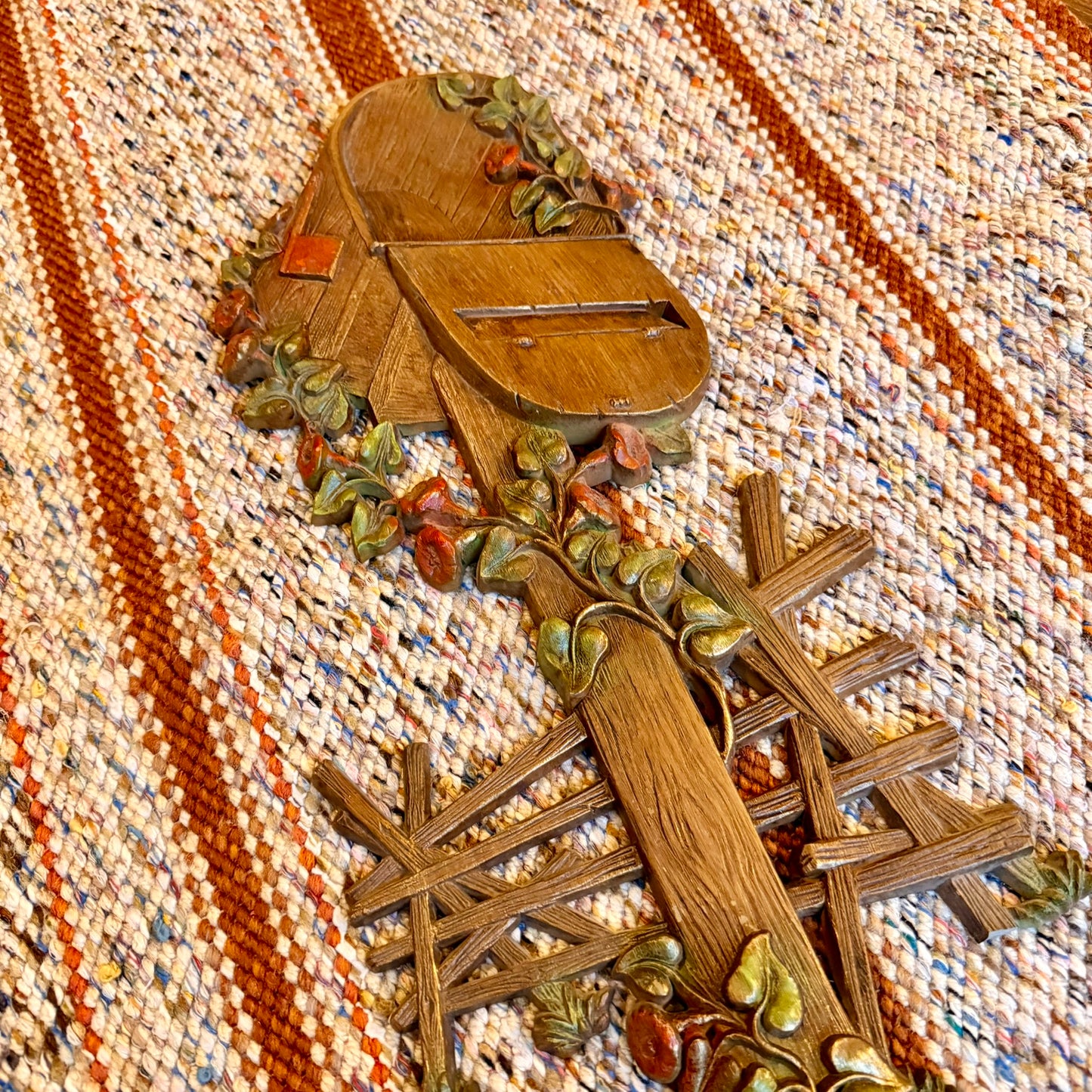 Vintage Mid-Century Modern HomcoFarmhouse Country Floral Mailbox Wall Hanging