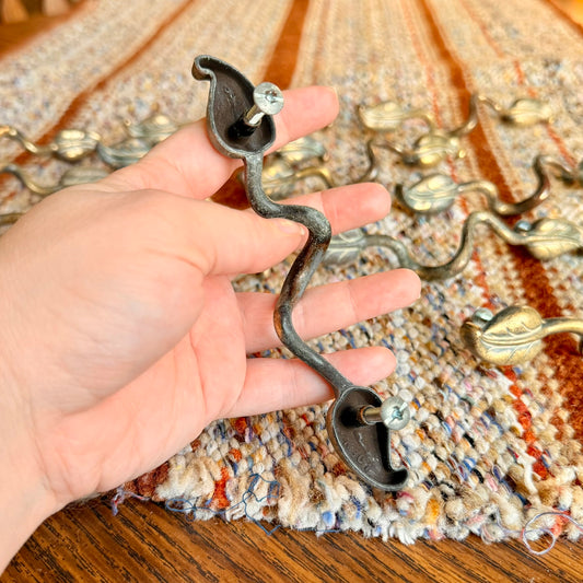 ONE Vintage Antique Brass Twisted Vine Leaf Drawer Pull