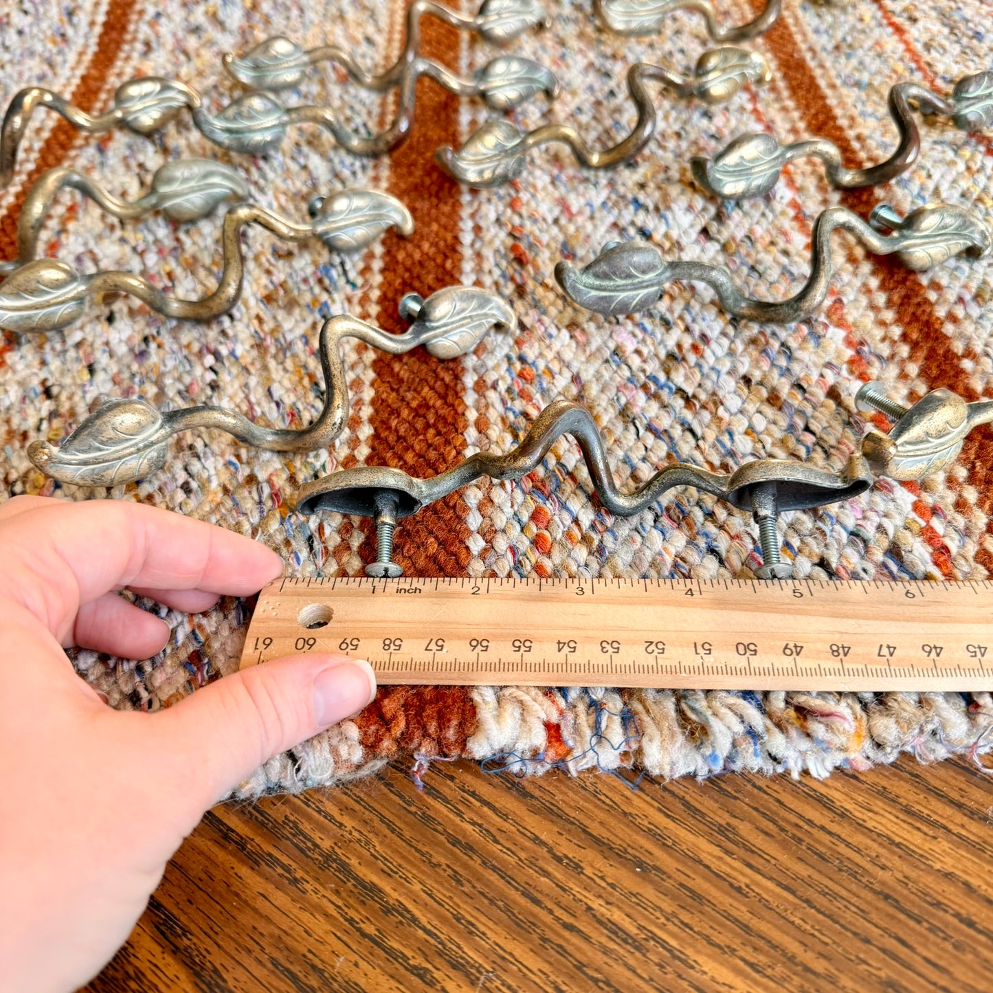 ONE Vintage Antique Brass Twisted Vine Leaf Drawer Pull