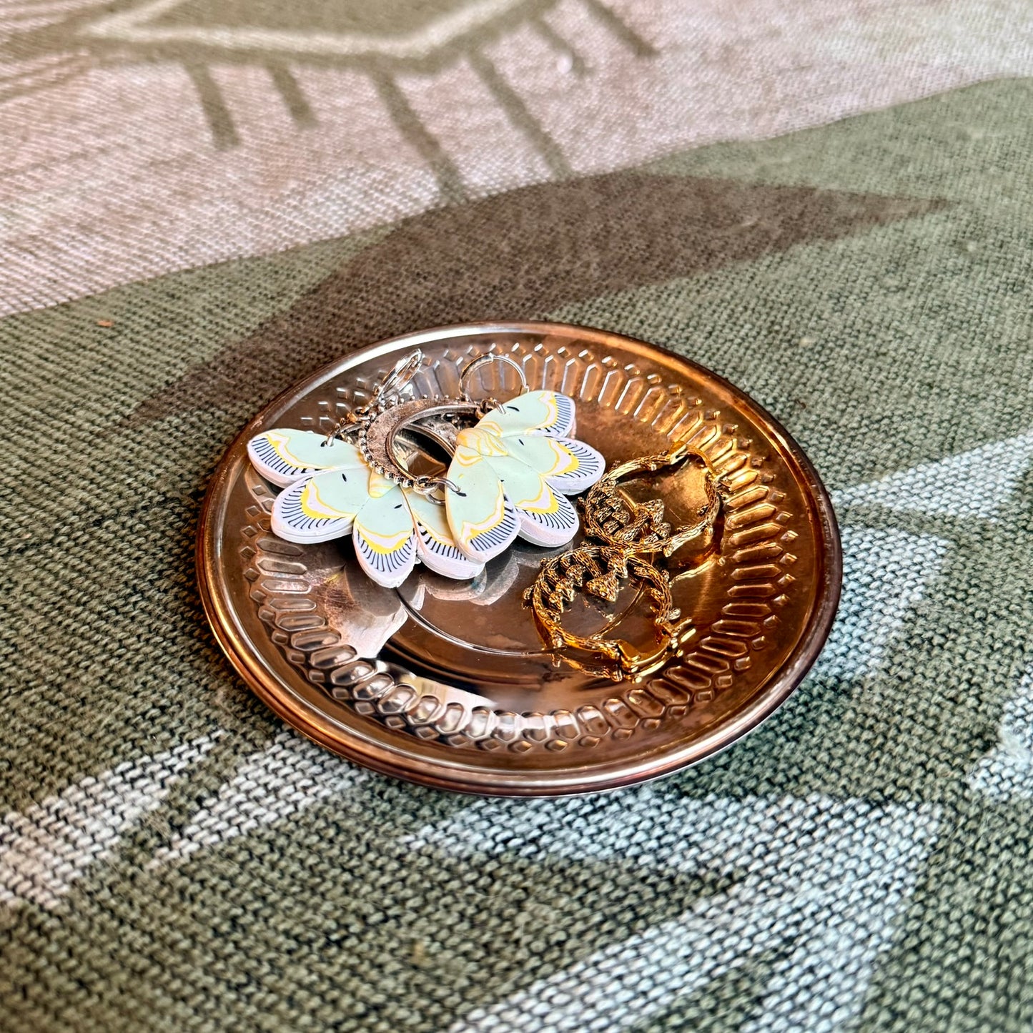 Small Bellini Silver Colored Metal Trinket / Jewelry Tray / Ring Dish / Vanity Tray