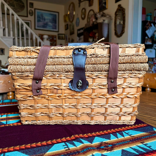 Vintage Wicker Rattan Insulated Picnic Basket with Dish Straps