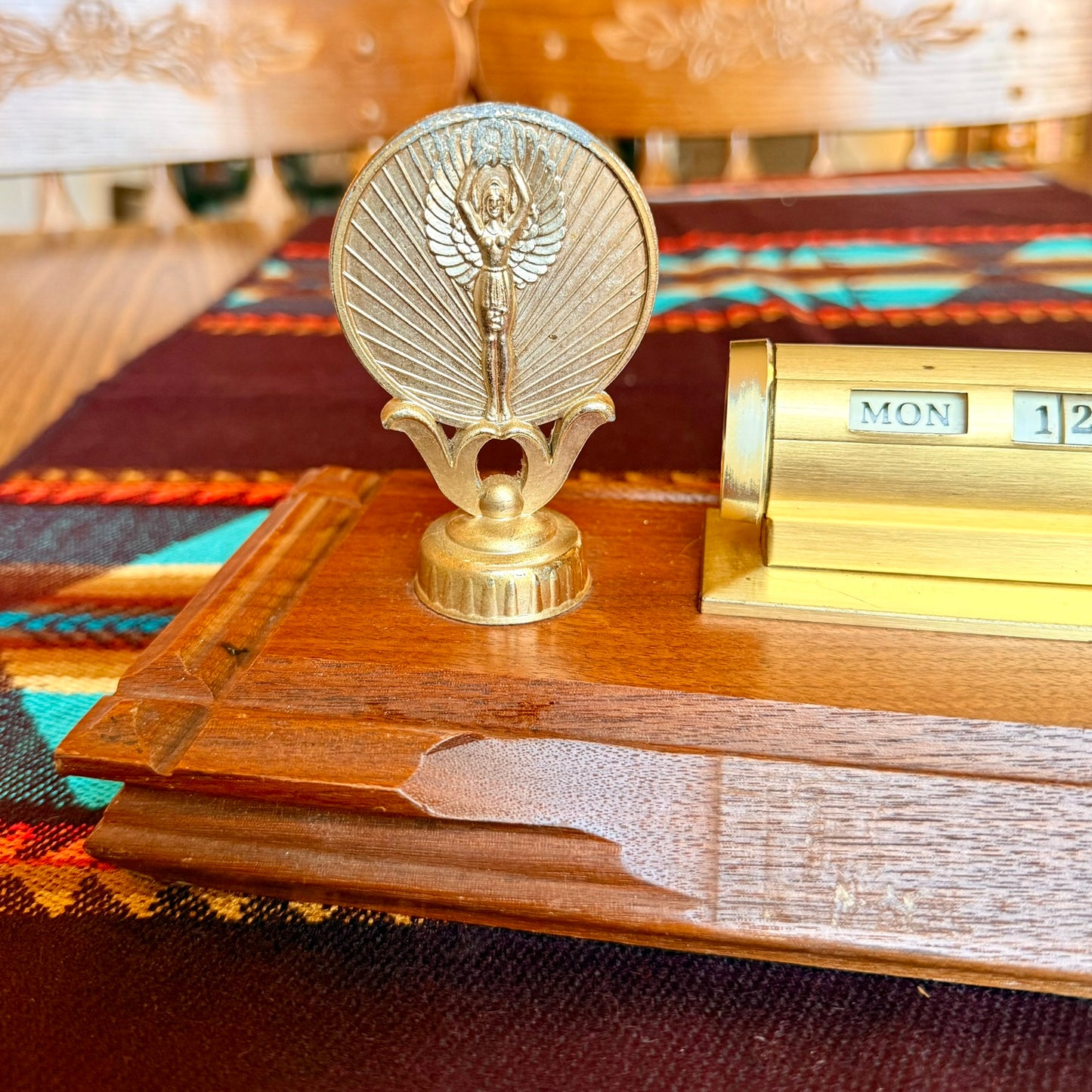 Vintage Wooden Perpetual Desk Calendar with Pen Holder and Graduation Medal