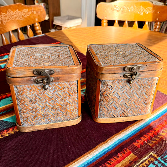 ONE - Vintage Woven Wicker Rattan Square Basket Storage Bin