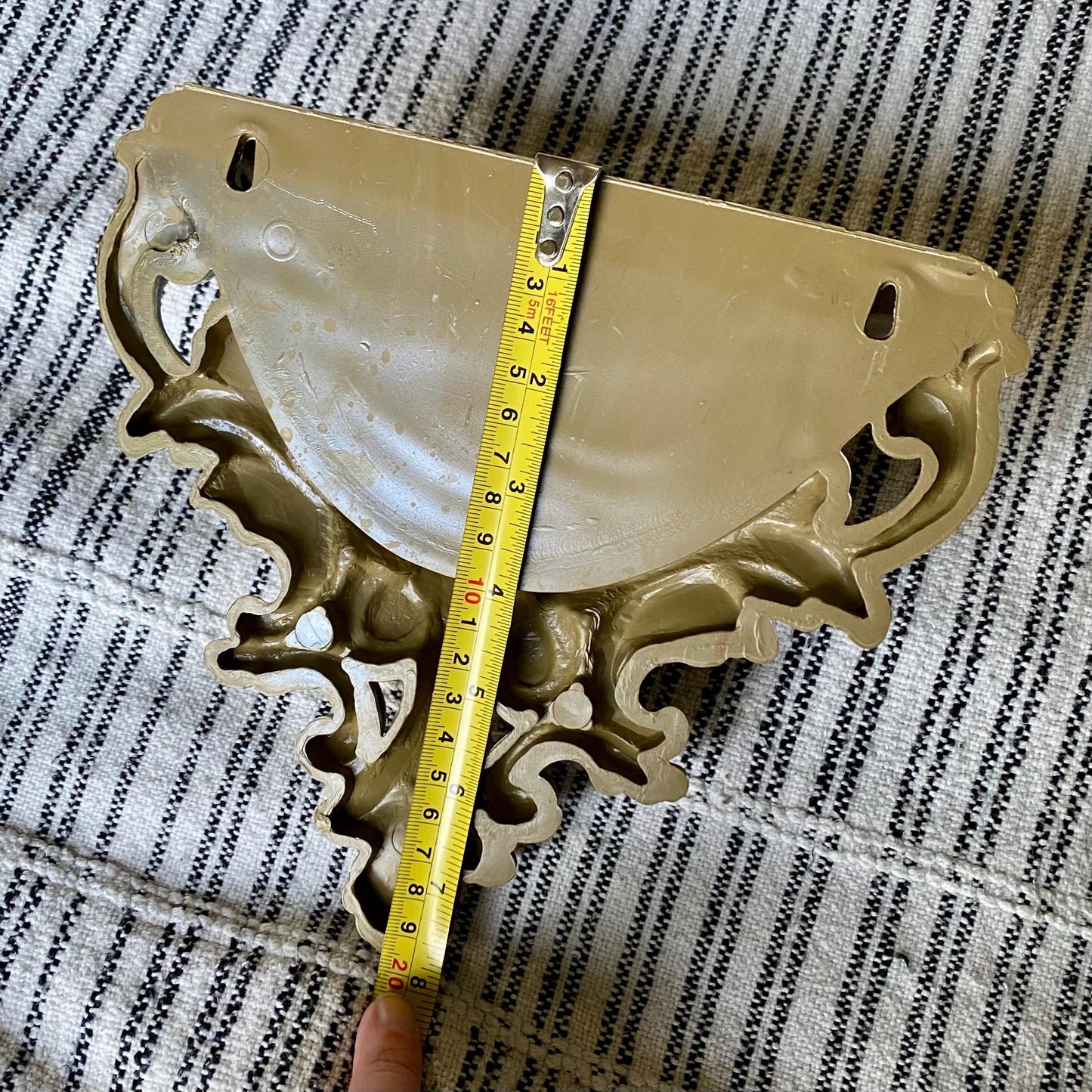 Vintage 1970's Ornate Acanthus Leaf Homco Golden Wall Pocket Planter